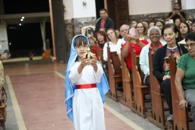 30 dia com Maria - Santa Missa e Coroação - Romeiros Devotos da Paroquia Cristo Rei (Uberlândia)