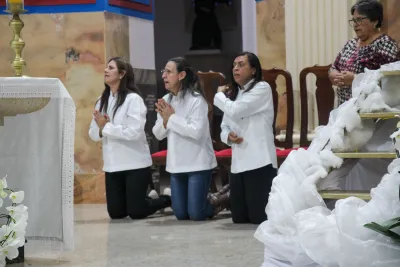 30 dia com Maria - Santa Missa e Coroação - Romeiros Devotos da Paroquia Cristo Rei (Uberlândia)