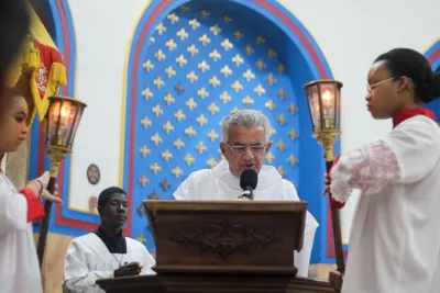 30 dia com Maria - Santa Missa e Coroação - Romeiros Devotos da Paroquia Cristo Rei (Uberlândia)