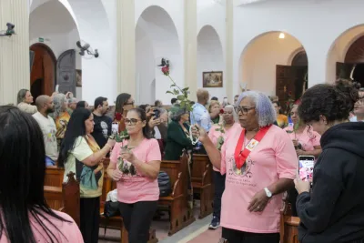 30 dia com Maria - Santa Missa e Coroação - Romeiros Devotos da Paróquia N. S. de Guadalupe (Uberlândia)