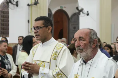30 dia com Maria - Santa Missa e Coroação - Romeiros Devotos da Paróquia N. S. de Guadalupe (Uberlândia)