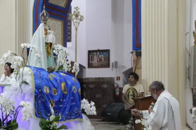 30 dia com Maria - Santa Missa e Coroação - Romeiros Devotos da Paróquia N. S. de Guadalupe (Uberlândia)