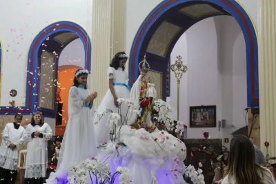 30 dia com Maria - Santa Missa e Coroação - Romeiros Devotos da Paróquia N. S. de Guadalupe (Uberlândia)