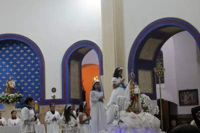 30 dia com Maria - Santa Missa e Coroação - Romeiros Devotos da Paróquia N. S. de Guadalupe (Uberlândia)
