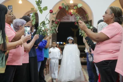 30 dia com Maria - Santa Missa e Coroação - Romeiros Devotos da Paróquia N. S. de Guadalupe (Uberlândia)