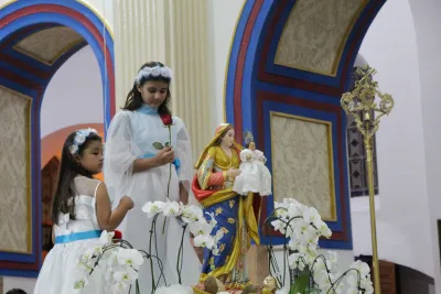 30 dia com Maria - Santa Missa e Coroação - Romeiros Devotos da Paróquia N. S. de Guadalupe (Uberlândia)