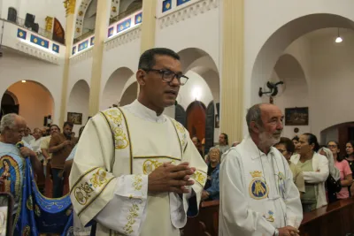 30 dia com Maria - Santa Missa e Coroação - Romeiros Devotos da Paróquia N. S. de Guadalupe (Uberlândia)