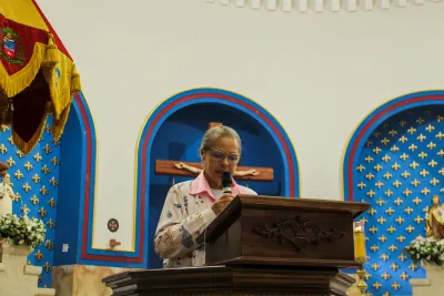 30 dia com Maria - Santa Missa e Coroação - Romeiros Devotos da Paróquia N. S. de Guadalupe (Uberlândia)