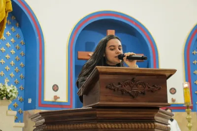 30 dia com Maria - Santa Missa e Coroação - Romeiros Devotos da Paróquia N. S. de Guadalupe (Uberlândia)