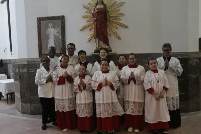 30 dia com Maria - Santa Missa e Coroação - Romeiros Devotos da Paróquia N. S. de Guadalupe (Uberlândia)