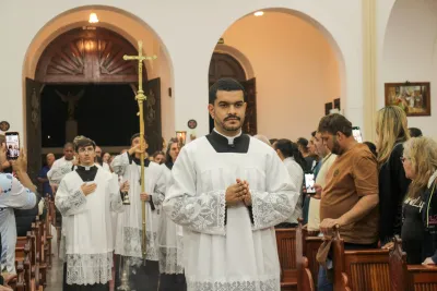 30 dia com Maria - Santa Missa e Coroação - Romeiros Devotos da Paróquia N. S. de Guadalupe (Uberlândia)