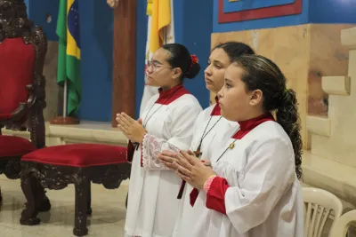 30 dia com Maria - Santa Missa e Coroação - Romeiros Devotos da Paróquia N. S. de Guadalupe (Uberlândia)