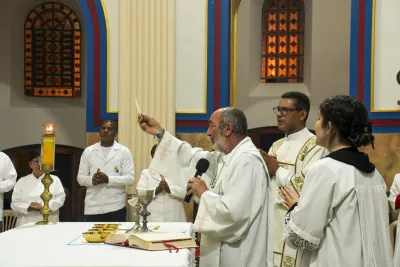 30 dia com Maria - Santa Missa e Coroação - Romeiros Devotos da Paróquia N. S. de Guadalupe (Uberlândia)
