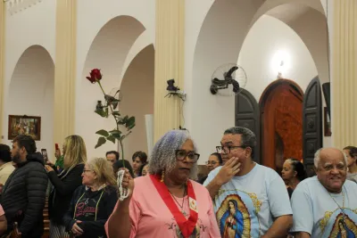 30 dia com Maria - Santa Missa e Coroação - Romeiros Devotos da Paróquia N. S. de Guadalupe (Uberlândia)