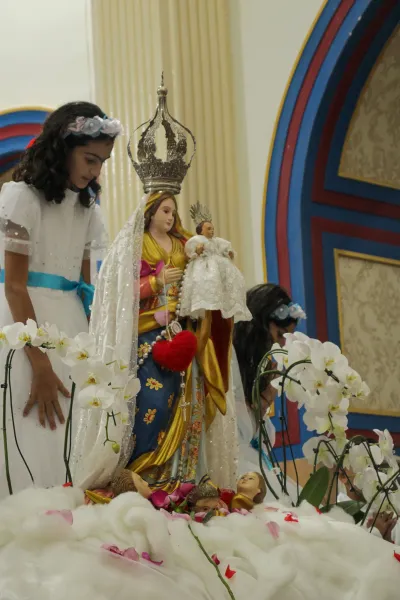 30 dia com Maria - Santa Missa e Coroação - Romeiros Devotos da Paróquia N. S. de Guadalupe (Uberlândia)