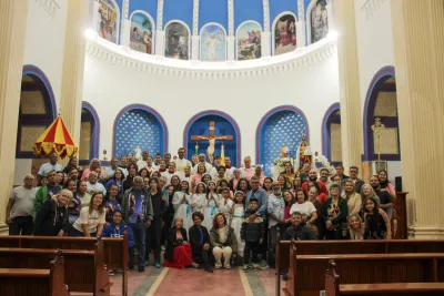 30 dia com Maria - Santa Missa e Coroação - Romeiros Devotos da Paróquia N. S. de Guadalupe (Uberlândia)