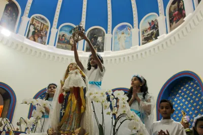 30 dia com Maria - Santa Missa e Coroação - Romeiros Devotos da Paróquia N. S. de Guadalupe (Uberlândia)