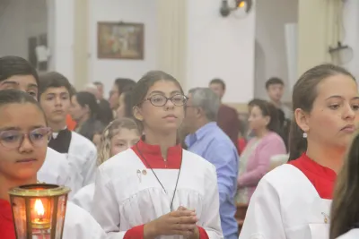 30 dia com Maria - Santa Missa e Coroação - Romeiros Devotos da Paróquia N. S. Mãe dos Homens (Estrela do Sul)