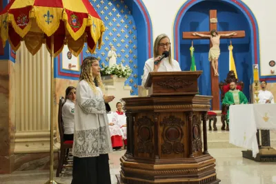 30 dia com Maria - Santa Missa e Coroação - Romeiros Devotos da Paróquia N. S. Mãe dos Homens (Estrela do Sul)