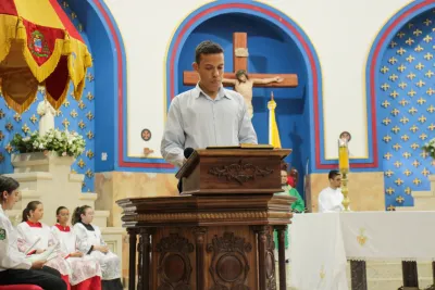 30 dia com Maria - Santa Missa e Coroação - Romeiros Devotos da Paróquia N. S. Mãe dos Homens (Estrela do Sul)