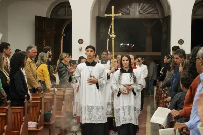 30 dia com Maria - Santa Missa e Coroação - Romeiros Devotos da Paróquia N. S. Mãe dos Homens (Estrela do Sul)