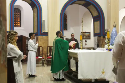 30 dia com Maria - Santa Missa e Coroação - Romeiros Devotos da Paróquia N. S. Mãe dos Homens (Estrela do Sul)