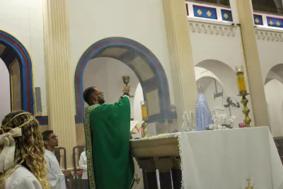 30 dia com Maria - Santa Missa e Coroação - Romeiros Devotos da Paróquia N. S. Mãe dos Homens (Estrela do Sul)