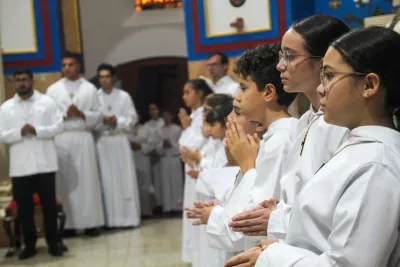 30 dia com Maria - Santa Missa e Coroação - Romeiros Devotos da Paróquia Nossa Senhora da Abadia Patrimônio (Uberlândia)