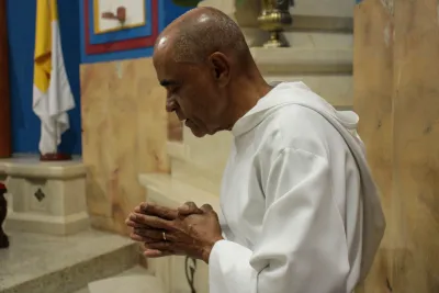 30 dia com Maria - Santa Missa e Coroação - Romeiros Devotos da Paróquia Nossa Senhora da Abadia Patrimônio (Uberlândia)