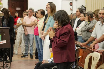 30 dia com Maria - Santa Missa e Coroação - Romeiros Devotos da Paróquia Nossa Senhora da Abadia Patrimônio (Uberlândia)