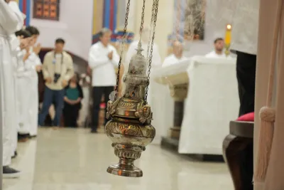 30 dia com Maria - Santa Missa e Coroação - Romeiros Devotos da Paróquia Nossa Senhora da Abadia Patrimônio (Uberlândia)