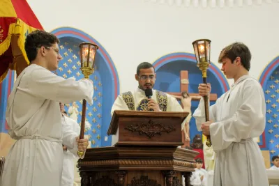 30 dia com Maria - Santa Missa e Coroação - Romeiros Devotos da Paróquia Nossa Senhora da Abadia Patrimônio (Uberlândia)