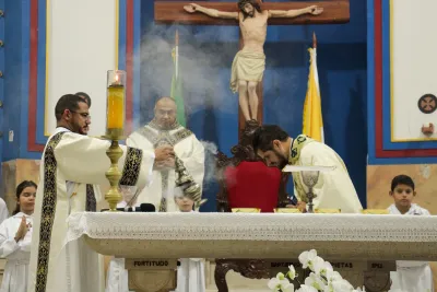 30 dia com Maria - Santa Missa e Coroação - Romeiros Devotos da Paróquia Nossa Senhora da Abadia Patrimônio (Uberlândia)