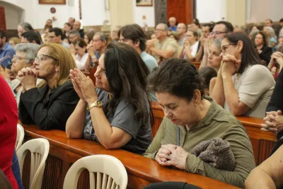 30 dia com Maria - Santa Missa e Coroação - Romeiros Devotos da Paróquia Nossa Senhora da Abadia Patrimônio (Uberlândia)