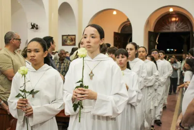 30 dia com Maria - Santa Missa e Coroação - Romeiros Devotos da Paróquia Nossa Senhora da Abadia Patrimônio (Uberlândia)