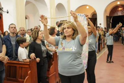 30 dia com Maria - Santa Missa e Coroação - Romeiros Devotos da Paróquia Nossa Senhora da Abadia Patrimônio (Uberlândia)