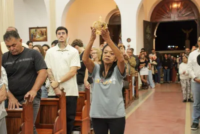 30 dia com Maria - Santa Missa e Coroação - Romeiros Devotos da Paróquia Nossa Senhora da Abadia Patrimônio (Uberlândia)