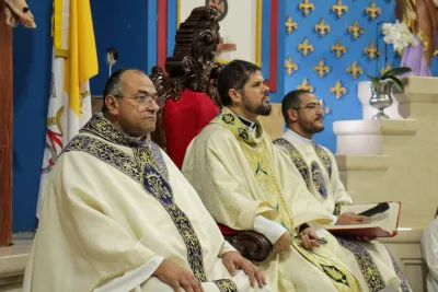 30 dia com Maria - Santa Missa e Coroação - Romeiros Devotos da Paróquia Nossa Senhora da Abadia Patrimônio (Uberlândia)