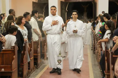 30 dia com Maria - Santa Missa e Coroação - Romeiros Devotos da Paróquia Nossa Senhora da Abadia Patrimônio (Uberlândia)