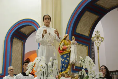 30 dia com Maria - Santa Missa e Coroação - Romeiros Devotos da Paróquia Nossa Senhora da Abadia Patrimônio (Uberlândia)