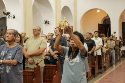 30 dia com Maria - Santa Missa e Coroação - Romeiros Devotos da Paróquia Nossa Senhora da Abadia Patrimônio (Uberlândia)