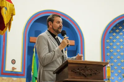 30 dia com Maria - Santa Missa e Coroação - Romeiros Devotos da Paróquia Nossa Senhora da Abadia Patrimônio (Uberlândia)
