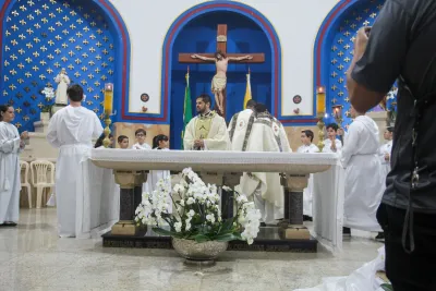 30 dia com Maria - Santa Missa e Coroação - Romeiros Devotos da Paróquia Nossa Senhora da Abadia Patrimônio (Uberlândia)