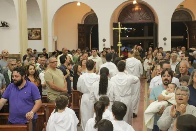 30 dia com Maria - Santa Missa e Coroação - Romeiros Devotos da Paróquia Nossa Senhora da Abadia Patrimônio (Uberlândia)