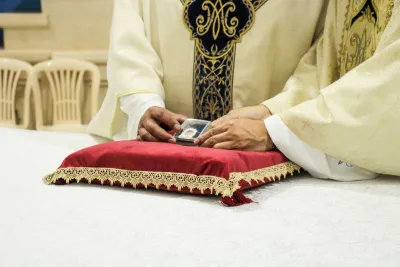 30 dia com Maria - Santa Missa e Coroação - Romeiros Devotos da Paróquia Nossa Senhora da Abadia Patrimônio (Uberlândia)