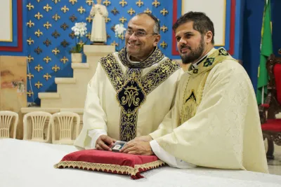 30 dia com Maria - Santa Missa e Coroação - Romeiros Devotos da Paróquia Nossa Senhora da Abadia Patrimônio (Uberlândia)