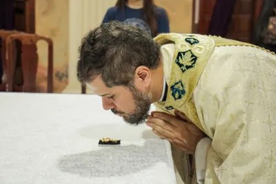 30 dia com Maria - Santa Missa e Coroação - Romeiros Devotos da Paróquia Nossa Senhora da Abadia Patrimônio (Uberlândia)