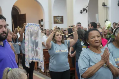 30 dia com Maria - Santa Missa e Coroação - Romeiros Devotos da Paróquia Nossa Senhora da Abadia Patrimônio (Uberlândia)