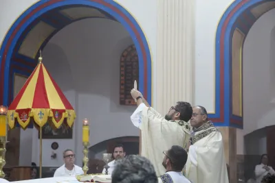 30 dia com Maria - Santa Missa e Coroação - Romeiros Devotos da Paróquia Nossa Senhora da Abadia Patrimônio (Uberlândia)