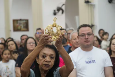 30 dia com Maria - Santa Missa e Coroação - Romeiros Devotos da Paróquia Nossa Senhora da Abadia Patrimônio (Uberlândia)